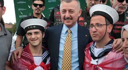  Kocaeli'de temsili askerlik yapacak engellilere "asker kınası" yakıldı