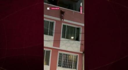 Kolombiya'da 3.kattan d&uuml;şen &ccedil;ocuk &ccedil;evredekiler tarafından havada kurtarıldı
