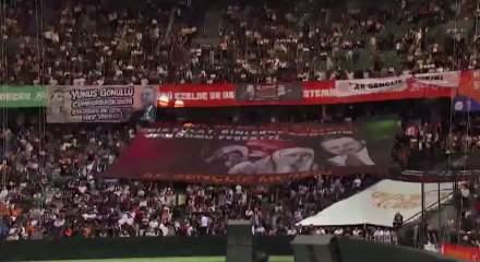 Rıza Kayaalp'ten Erdoğan&rsquo;a T&uuml;rk g&uuml;reşinin başarılarını simgeleyen &ouml;zel hediye