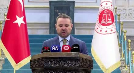 Akın G&uuml;rlek: Bu s&uuml;re&ccedil; bizzat CHP delegelerinin başvurularıyla başladı