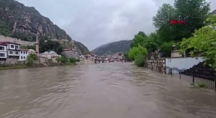 Amasya&rsquo;da eğitime sel engeli: 1 g&uuml;n ara verildi