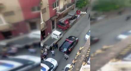  Aydın'da samuray kılıcıyla sokağa &ccedil;ıkan gen&ccedil; kız dehşet sa&ccedil;tı