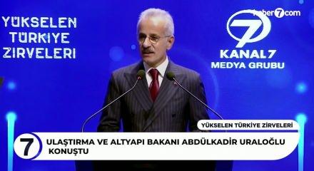 Bakan Abd&uuml;lkadir Uraloğlu 'Y&uuml;kselen T&uuml;rkiye Zirveleri'nde 5G teknolojisi hakkında konuştu