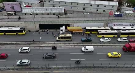 Bitmeyen &ccedil;ile! Bah&ccedil;elievler&rsquo;de İETT otob&uuml;s&uuml; arızalandı, vatandaş yol ortasında otob&uuml;s bekledi