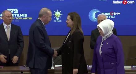 Burcu K&ouml;ksal, Erdoğan ile ilk g&ouml;r&uuml;şmesini anlattı!