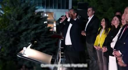 CHP'de &Ouml;zg&uuml;r &Ouml;zel partilileri "Direnmeye davet ediyorum" &ccedil;ağrısında bulundu