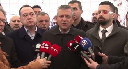 CHP&rsquo;de sarsıcı gelişme: &Ouml;zg&uuml;r &Ouml;zel 2 bin kişiyi ihra&ccedil; etti