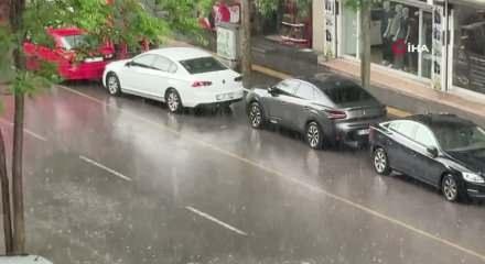 Meteorolojiden bazı iller i&ccedil;in g&ouml;k g&uuml;r&uuml;lt&uuml;l&uuml; sağanak uyarısı