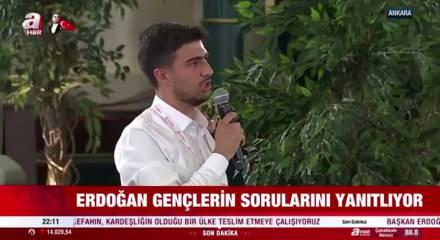 Başkan Erdoğan'dan Bakan Bak'a g&uuml;l&uuml;mseten Milli Takım d&uuml;zeltmesi