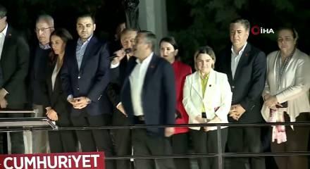 &Ouml;zg&uuml;r &Ouml;zel: "Cumhuriyet Halk Partililer karar verene kadar hi&ccedil;bir yere gitmiyorum"