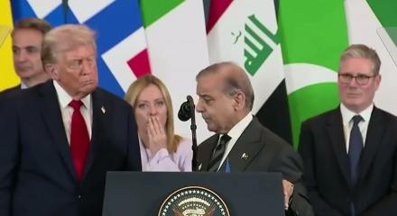 Pakistan Başbakanı Şerif&rsquo;ten Trump&rsquo;a kutlama mesajı