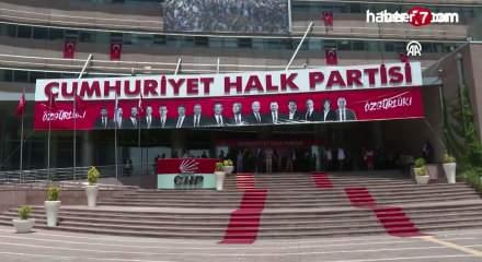 Selvi&rsquo;den &ccedil;arpıcı iddia: &ldquo;&Ouml;zg&uuml;r &Ouml;zel istifa yerine k&ouml;şk hesabı yapıyor&rdquo;