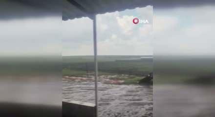 Siverek&rsquo;te g&ouml;ky&uuml;z&uuml; beyaza d&ouml;nd&uuml;! Misket b&uuml;y&uuml;kl&uuml;ğ&uuml;nde dolu yağdı