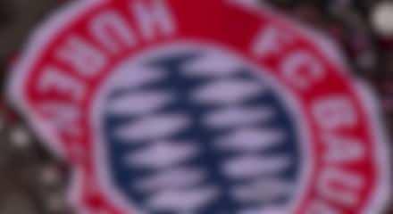 T&uuml;m Almanya bunu konuşuyor! Kutlamalara sızıp k&uuml;f&uuml;rl&uuml; logo a&ccedil;tılar