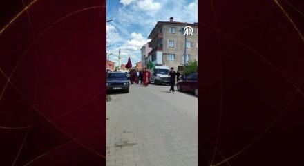 Karab&uuml;k'te damat, gelin almaya mehter takımıyla gitti