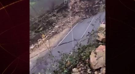 Aşırı yağışlar nedeniyle Tokat ile Ordu'yu bağlayan Akkuş yolu &ccedil;&ouml;kt&uuml;
