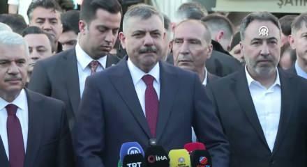Bakan Mustafa &Ccedil;ift&ccedil;i kazada yaralanan polis memurunun şehit olduğunu duyurdu
