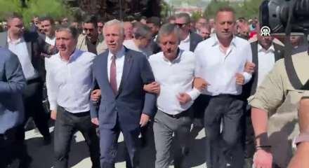 CHP&rsquo;de bayramlaşma krizi: Mansur Yavaş&rsquo;tan birlik &ccedil;ağrısı