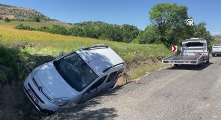 Diyarbakır'da tarladan d&ouml;nen &ccedil;ifte silahlı saldırı: 1 &ouml;l&uuml;, 1 ağır yaralı