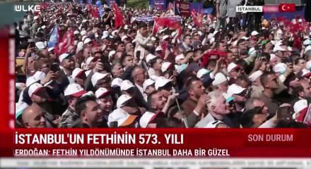Down sendromlu k&uuml;&ccedil;&uuml;k kızdan sahnede Erdoğan'a sevgi g&ouml;sterisi!