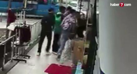 Esenyurt'ta dehşet! 'Kocamla ilişkin var' diyerek gen&ccedil; kızı defalarca bı&ccedil;akladı
