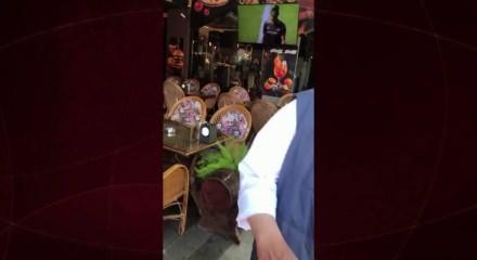 Galatasaray Başkanı Dursun &Ouml;zbek'i g&uuml;l&uuml;mseten "Icardı" talebi