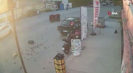 Otomobille, motorun &ccedil;arpışma anı kameraya yansıdı