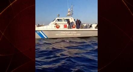 T&uuml;rk balık&ccedil;ıdan Yunan Sahil G&uuml;venliğine rest! &ldquo;Sık hadi!&rdquo;