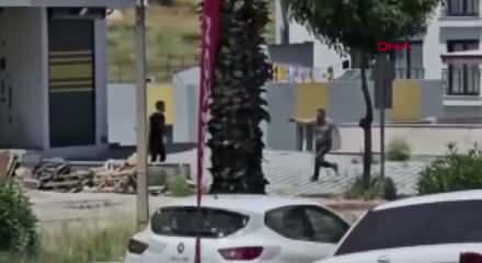 Uyuşturucu bir aileyi daha yaktı: Emekli polis, kendisinden para isteyen oğlunu &ouml;ld&uuml;r&uuml;p başında bekledi