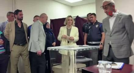 Ak&ccedil;akoca Belediyesi başkan vekili Alev &Uuml;nal oldu