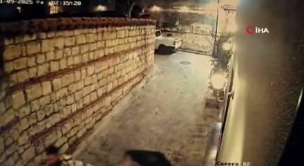 Antalya'da &ouml;l&uuml;m uyarısı! Kalbinden bı&ccedil;aklandı: Dehşet kamerada 