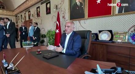 Bakan Ersoy gen&ccedil; &ccedil;iftin nikah şahidi oldu