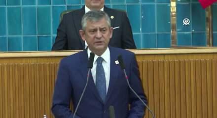 CHP'de sular kaynıyor! &Ouml;zg&uuml;r &Ouml;zel'in grup başkanlığı iptal edilecek! a&ccedil;ıklası ortalığı karıştırdı