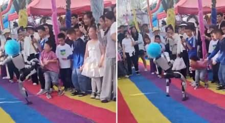 &Ccedil;in'de robot dehşeti: Palya&ccedil;o robot k&uuml;&ccedil;&uuml;k &ccedil;ocuğa d&ouml;ner tekme attı