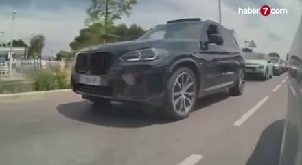 Fransa'da dehşet anları: Uyuyakalan tır şof&ouml;r&uuml; 23 aracı bi&ccedil;ti