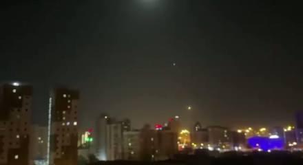 İran Devrim Muhafızları Ordusu, ABD'nin Keşm saldırısına karşılık Kuveyt'teki ABD &uuml;slerini vurduğunu a&ccedil;ıkladı