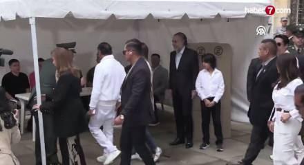 Kritik se&ccedil;im 2. tura kaldı! Trump desteklediği adayı ilan etti!