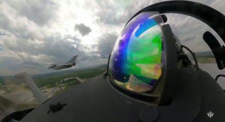 NATO &uuml;lkesi Fransa Rus u&ccedil;akları b&ouml;lgeye girince savaş u&ccedil;akları peş peşe havalandı a&ccedil;ıklamasında bulundu