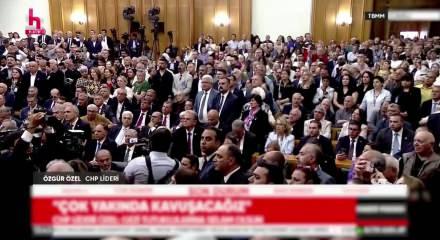 &Ouml;zg&uuml;r &Ouml;zel'den TBMM'de korsan grup toplantısında Kılı&ccedil;daroğlu'ba y&uuml;klendi