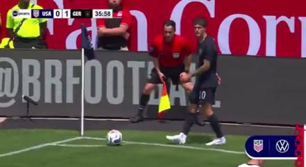 Robinson'dan Almanya'ya m&uuml;thiş gol!