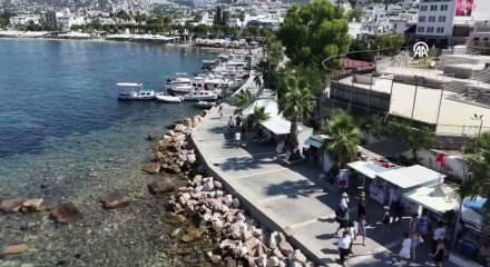Dev kruvaziyer Bodrum&rsquo;a demir attı: 2 bin 521 turist il&ccedil;eye indi