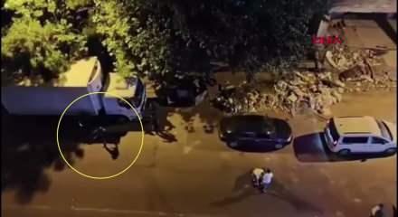 Diyarbakır'da 1 kişinin silahla yaralandığı silahlı kavga kamerada