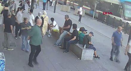 Fatih'te 6 yaşındaki &ccedil;ocuk tramvayın altında kalarak hayatını kaybetti