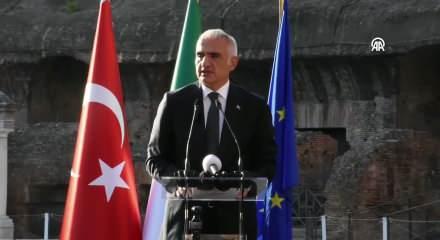 Roma'nın tarihi simgelerinden Kolezyum'da  Antik Akdeniz Mitleri, Efsaneleri, Hikayeleri" sergisi a&ccedil;ıldı