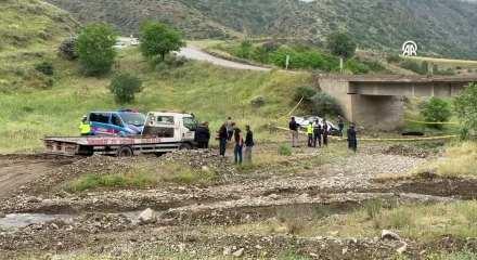 Yozgat&rsquo;ta otomobil k&ouml;pr&uuml;den d&uuml;şt&uuml;: Aynı aileden 2 &ccedil;ocuk hayatını kaybetti