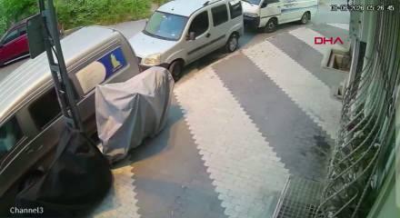 13 yaşındaki &ccedil;ocuk &ccedil;aldığı minib&uuml;sle İstanbul turu yaptı; polis havadan takiple yakaladı