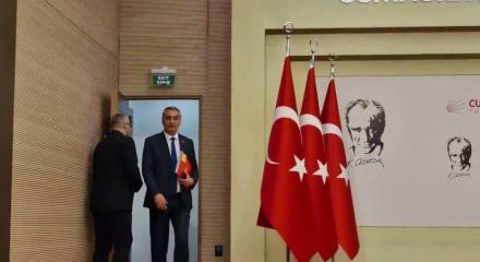 CHP'de flaş gelişme: 8 il başkanı g&ouml;revden alındı