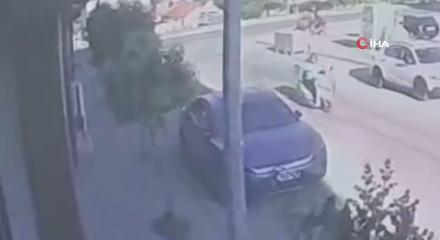 Ehliyetsiz gencin kullandığı otomobil mağazaya daldı