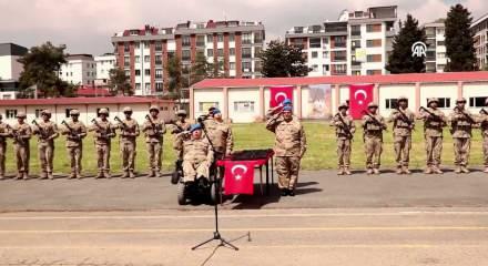 Evladının sorusu y&uuml;reğine battı! Komando Tugayı'nda yemin etti