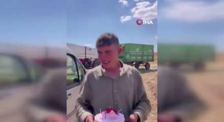 Kavurucu sıcak altında s&uuml;rpriz! Sevinci g&ouml;r&uuml;lmeye değer